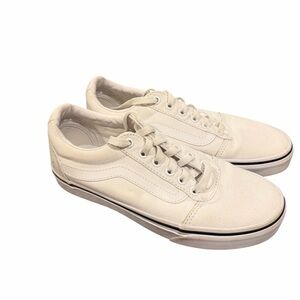 Vans | Classic White Lace-Up Sneakers 7.5